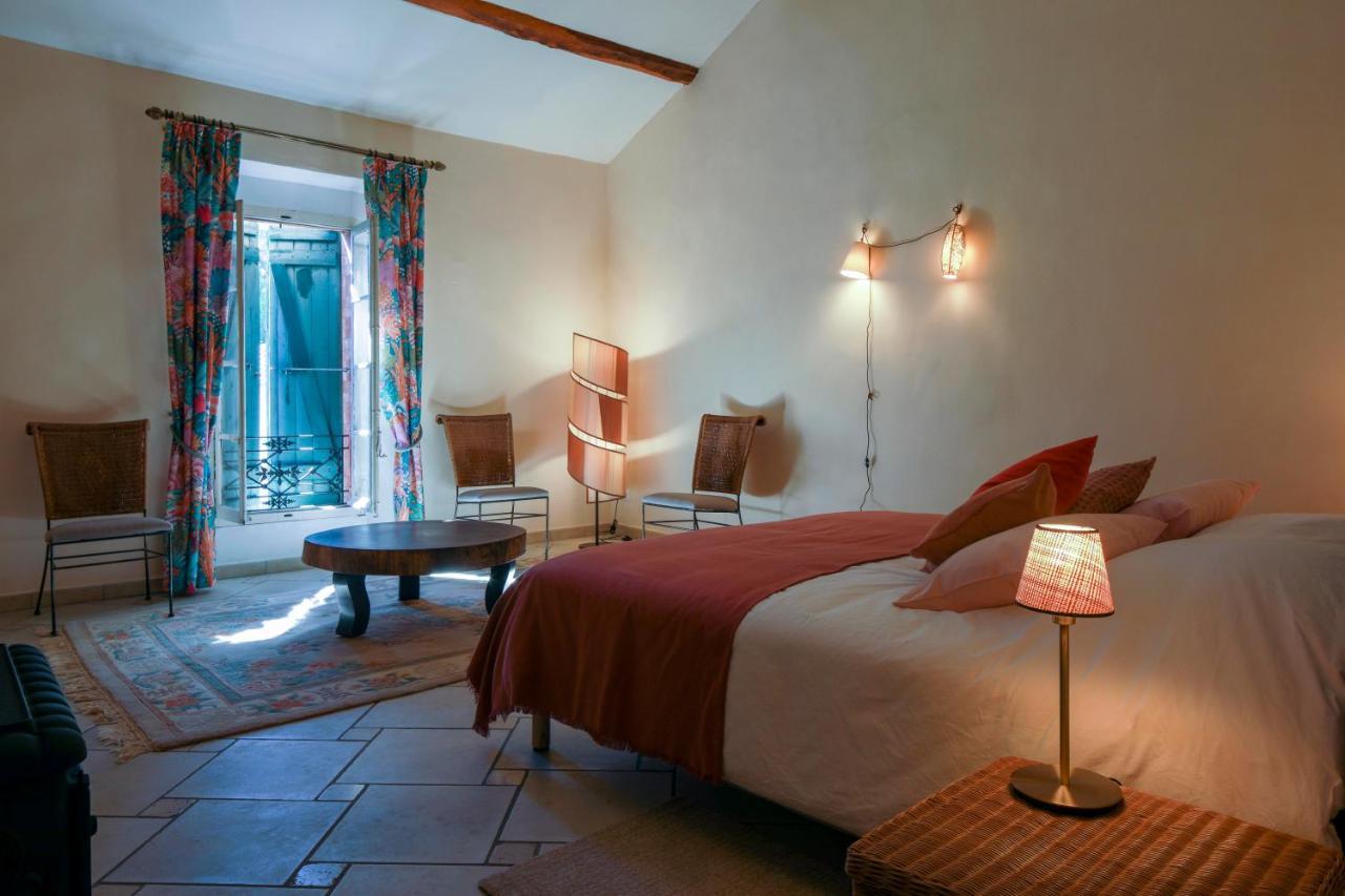 Le 37 Malaucene Bed and Breakfast Rum bild